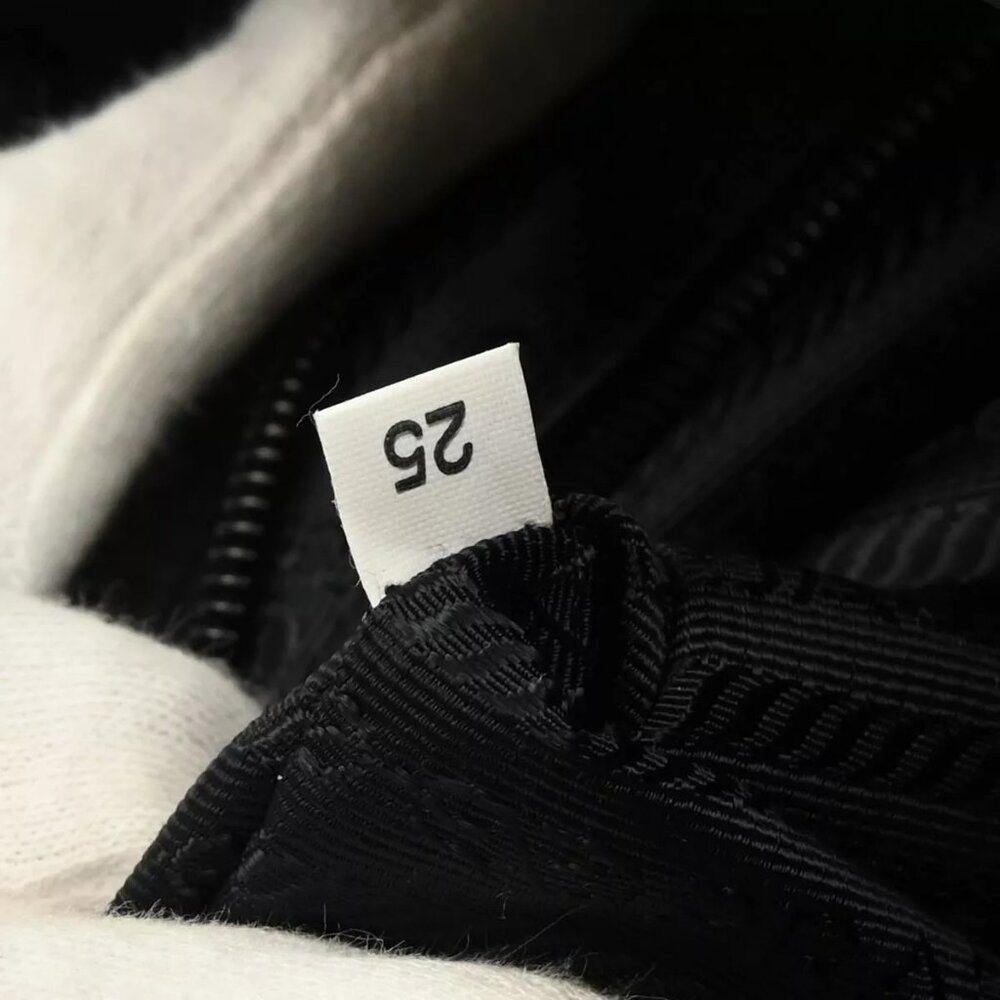 Prada Black Nylon Tote Handbag 1BG068/25 115572 - Picture 8 of 15